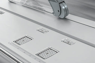 A photo of the Altendorf F45 vacuum clamping system